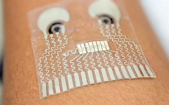 Skin like computing chip uses ai to monitor health data