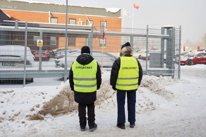 Tesla sweden worker strike