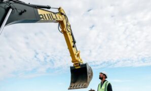 Autonomous robotic digger construction