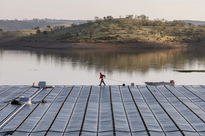 Portugal set to house europes biggest solar farm