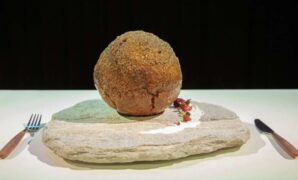 Paleo accuses vow of copying mammoth meatball invention