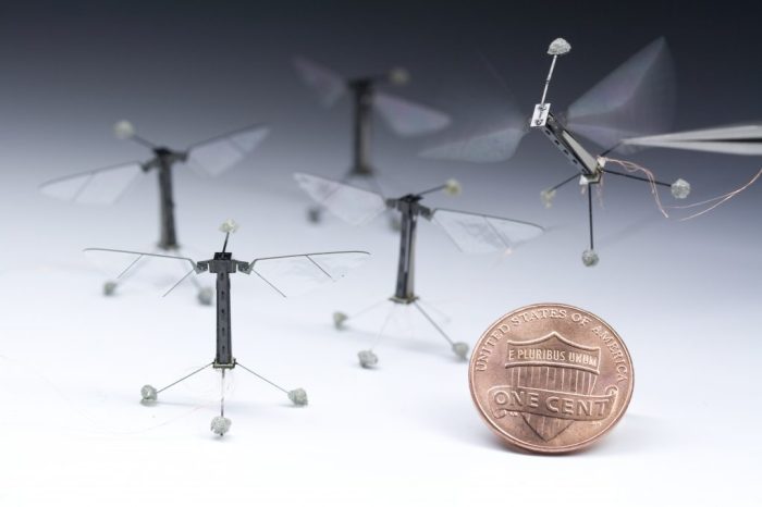 Tiny flying robot could work as artificial pollinator