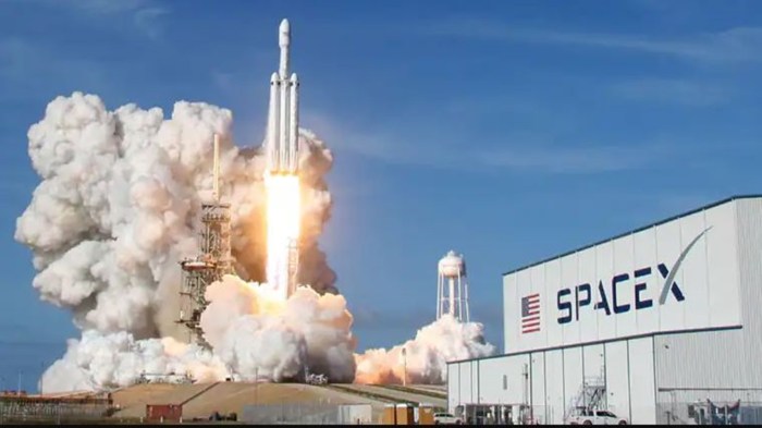 Europe spacex satellite rocket launch deal