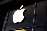 Apple 1b uk lawsuit excessive app store fees developers