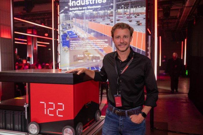 Norway autostore unveils new electric warehouse robot