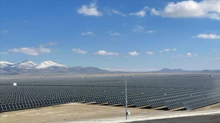 Solar plant abu dhabi power largest world build energy