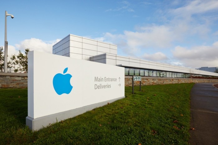 Eu tells apple open gates to competitors