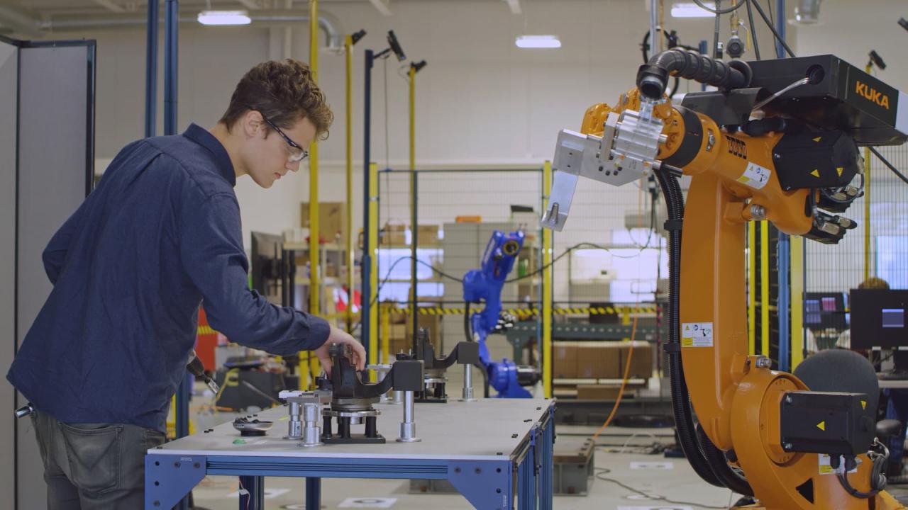 Europe taps deep learning make industrial robots safer