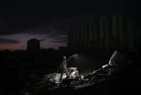 TOPSHOT-VENEZUELA-EARTHQUAKE-AFTERMATH