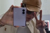 j-hope-of-bts-unintentionally-reveals-samsung-galaxy-z-fold-8s-redesigned-form-factor-ahead-of-official-launch