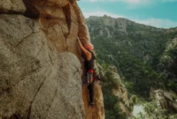 the-short-climbers-advantage-mastering-the-vertical-world-with-ingenuity-and-technique