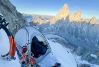 the-ultimate-guide-to-lightweight-camping-gear-for-alpine-climbers
