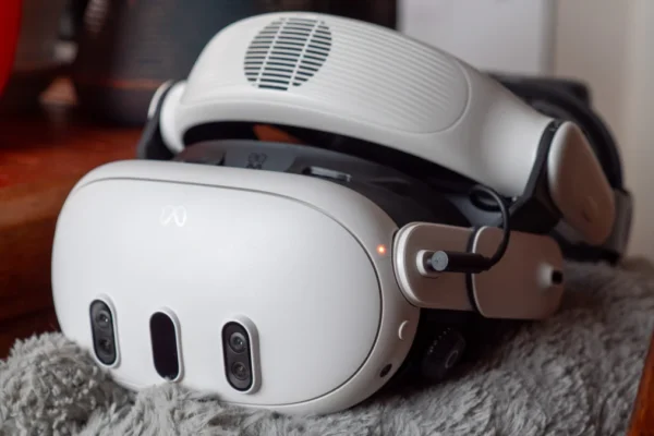 AMVR BS1 Head Strap Upgrade Elevates Meta Quest 3 and 3S Ergonomics with Integrated Cooling and Enhanced Battery Life