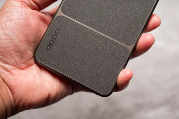Oppo Find X10 Ultra Rumored to Test MediaTek Dimensity Silicon While Balancing Qualcomm Snapdragon Options